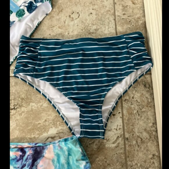 🎃3/$10 SALE🎃Bikini Bottoms Bundle 4 Pairs (3 size xl & 1 size large) All New - Picture 4 of 5